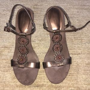Brown Bandolino Heeled Sandal - size 7